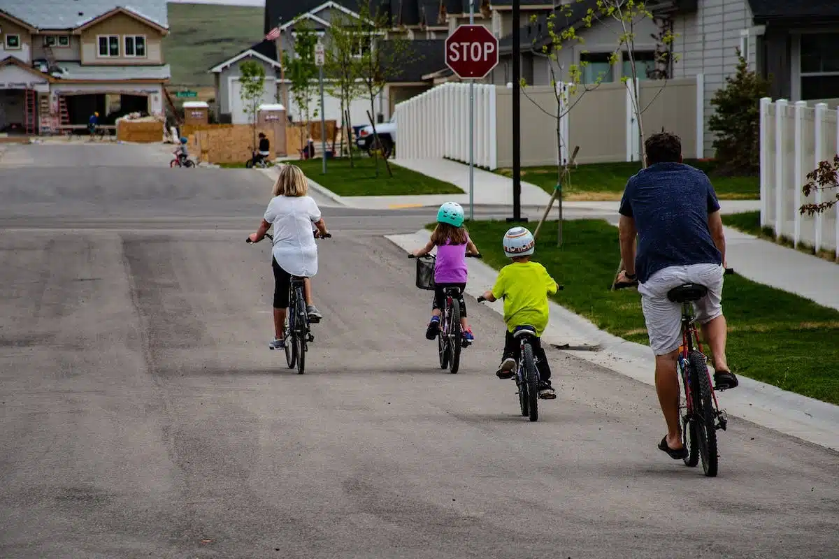 enfants  vélo